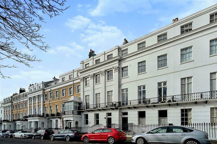 1 Bedroom Flat To Rent In Sussex Square, Brighton, BN2