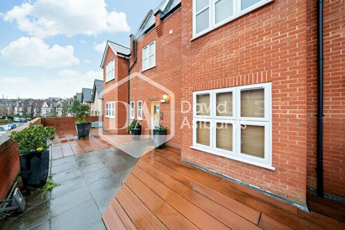 1 Bedroom Apartment To Rent In Coleridge Road, Crouch End, London, N8