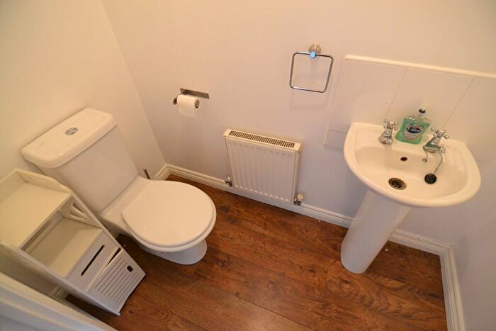 4 Bedroom Terraced House To Rent In Thunderbolt Way, Tipton, DY4