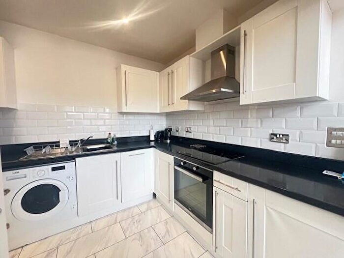 2 Bedroom Flat To Rent In Sycamore Street, Blaby, Leicester, LE8