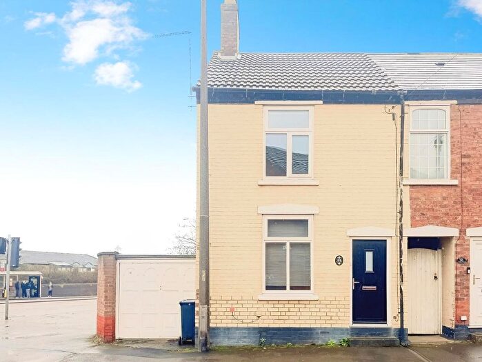 2 Bedroom Property To Rent In Bank Street, Coseley, Bilston, WV14
