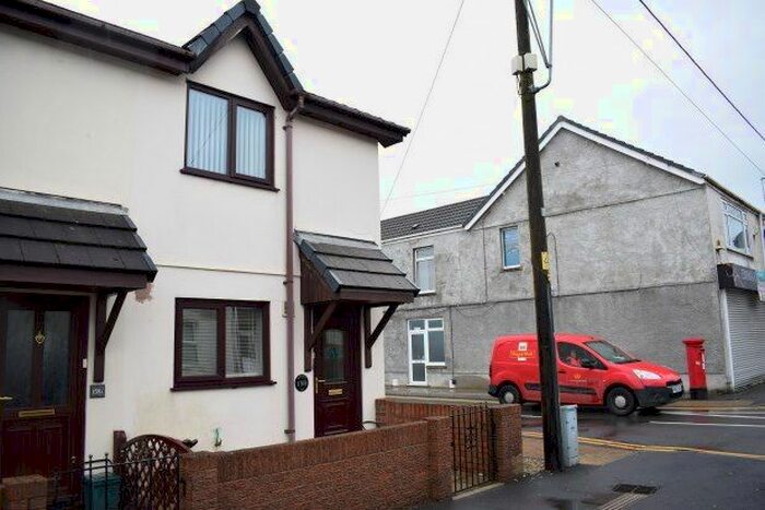 2 Bedroom Property To Rent In West Street, Swansea, SA4