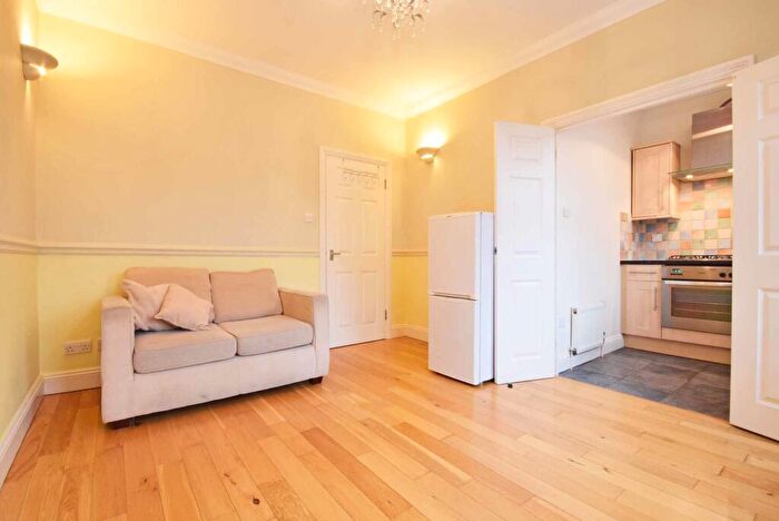 1 Bedroom Flat To Rent In Northcote Road, Clapham Junction, SW11