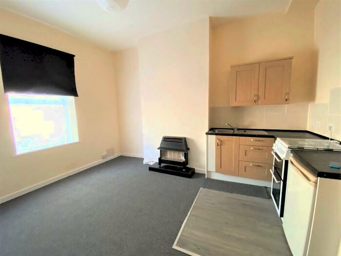 1 Bedroom Flat To Rent In Partridge Road, Cardiff(City), CF24