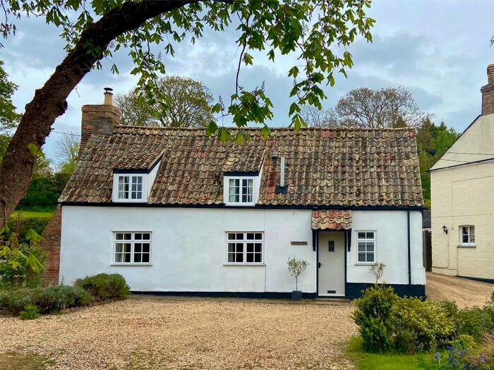 2 Bedroom Detached House For Sale In High Street, Yelling, St. Neots, Cambridgeshire, PE19