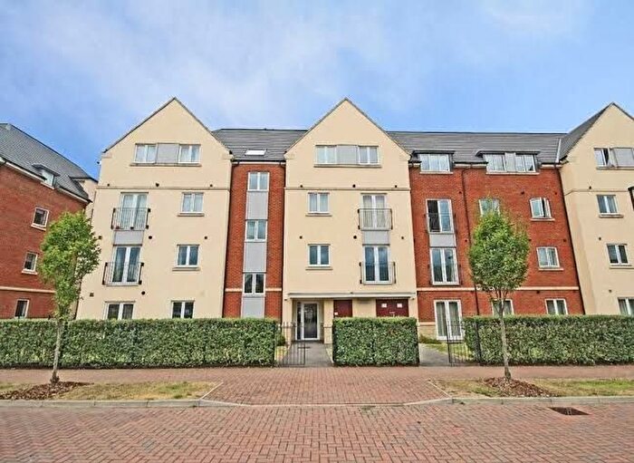 4 Bedroom Town House To Rent In Academy Place, Isleworth, TW7