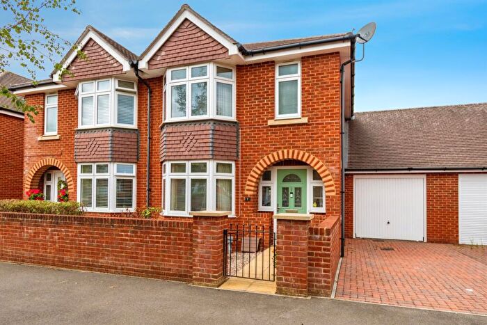 3 Bedroom Semi-Detached House For Sale In Bill Luffman Way, Eastleigh, SO50