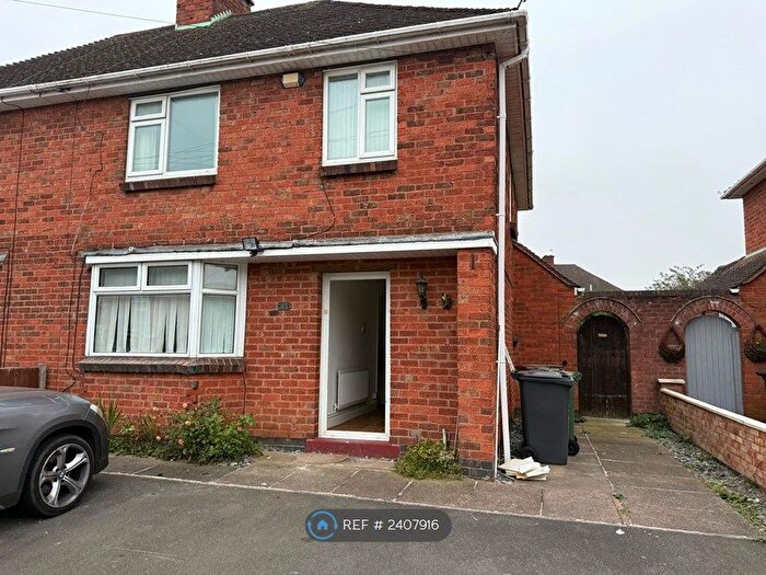 3 Bedroom Semi-Detached House To Rent In Sandiacre Drive, Thurmaston, Leicester, LE4