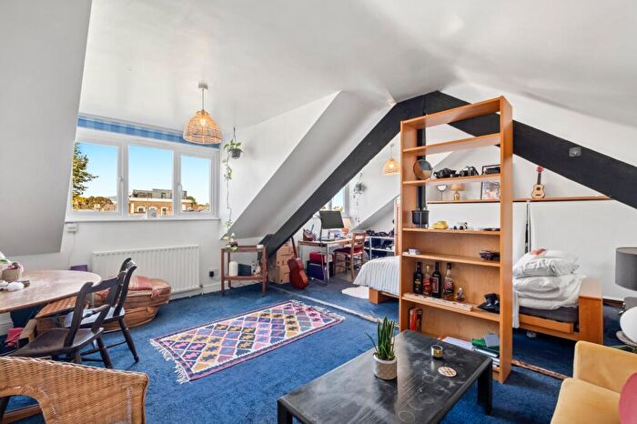 1 Bedroom Flat To Rent In Albion Road, Newington Green, N16