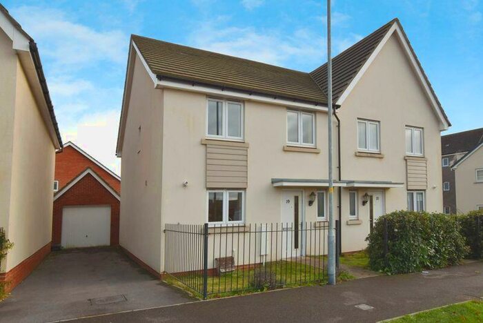 4 Bedroom Semi-Detached House To Rent In Rhodes Moorhouse Way, Longhedge, SP4