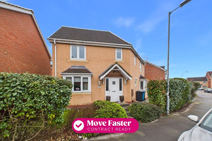 4 Bedroom Detached House For Sale In Dovestone Way, Kingswood, Hull, HU7