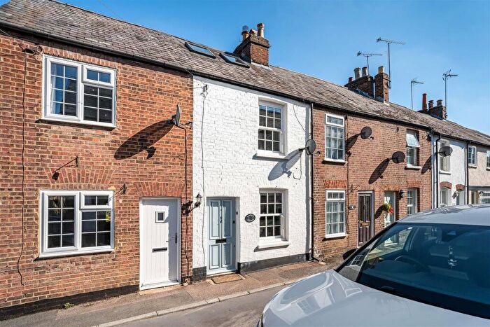 2 Bedroom Terraced House For Sale In George Street, Markyate, St. Albans, AL3