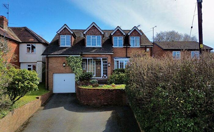 4 Bedroom Detached House For Sale In Winchmore Hill - Stunning Views, HP7