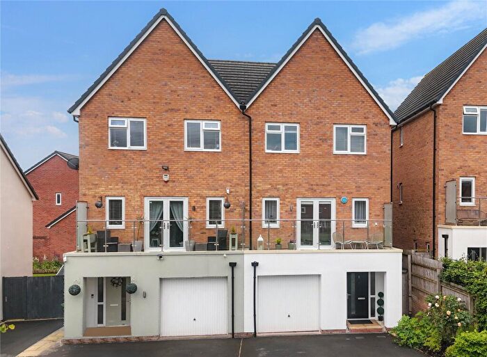 4 Bedroom Semi-Detached House For Sale In Payton Street, Cofton Hackett, Birmingham, Worcestershire, B45