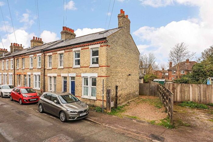 3 Bedroom End Terrace House For Sale In Catharine Street, Cambridge, CB1