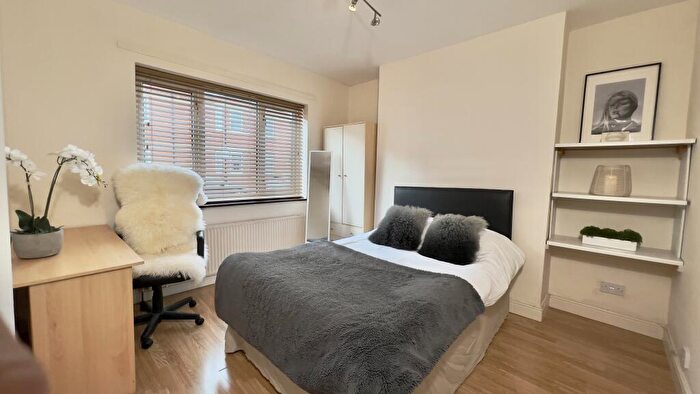 6 Bedroom Terraced House To Rent In Oxford Street, Leamington Spa, CV32