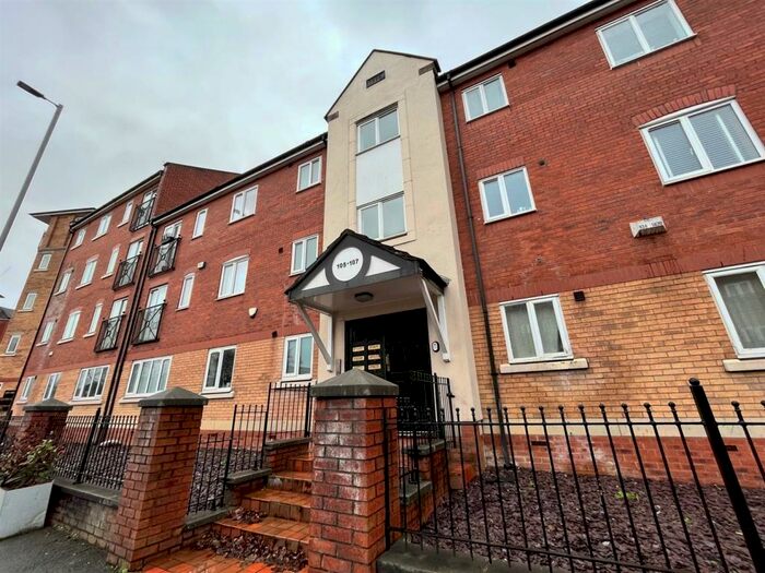 2 Bedroom Flat To Rent In Chorlton Road, Manchester, M15