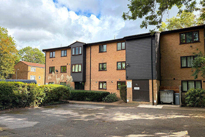 1 Bedroom Apartment For Sale In Slough, SL2