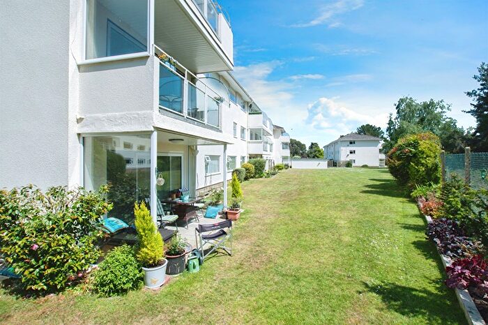 2 Bedroom Flat For Sale In Fairways, Ferndown, BH22