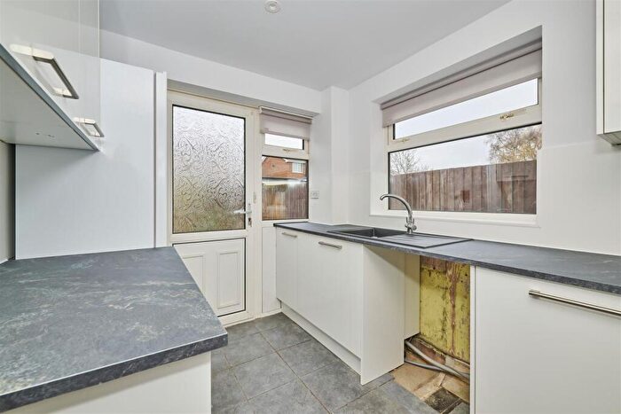 3 Bedroom Semi Detached House To Rent In Bilsdon Close, Rushden, NN10