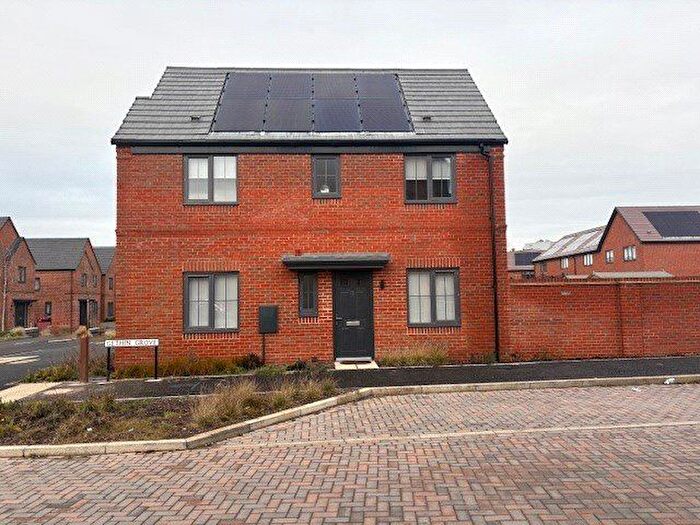 3 Bedroom Property To Rent In Gethin Grove, Crowthorne, RG45