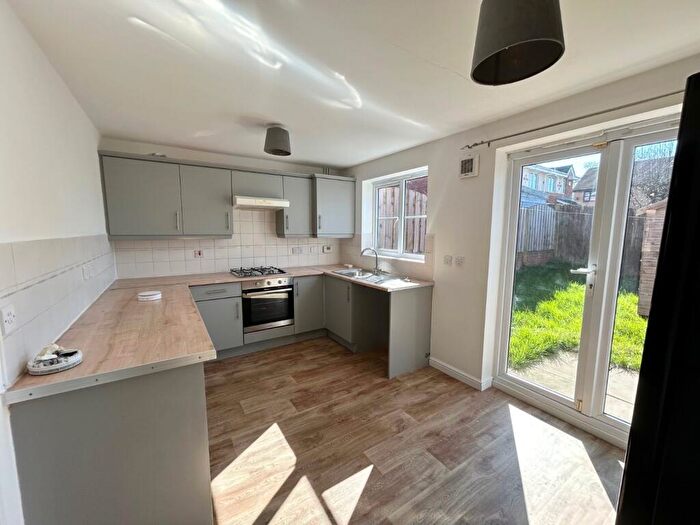 3 Bedroom House To Rent In Great Broad Ing, Barnsley, South Yorkshire, S75