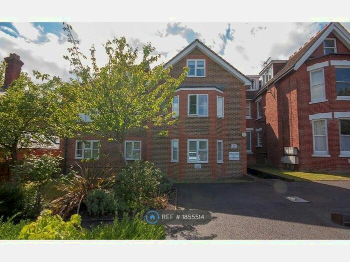 1 Bedroom Flat To Rent In Abigail House, Haywards Heath, RH16