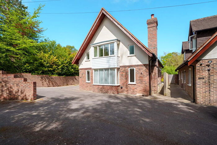 4 Bedroom Detached House For Sale In Furzefield Road, East Grinstead, RH19