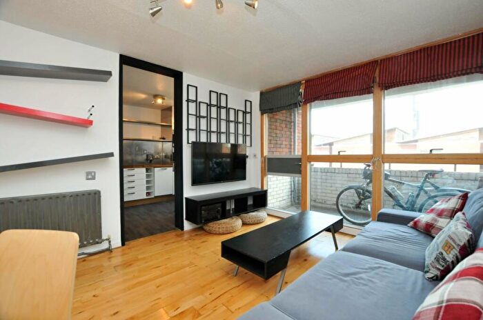 1 Bedroom Flat To Rent In Cumming Street, Angel, N1