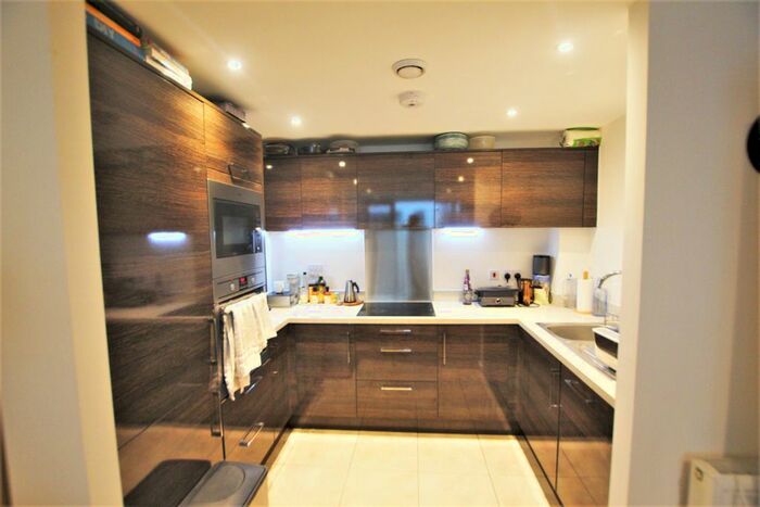 1 Bedroom Flat To Rent In Lapwing Heights, Tottenham, London, N17