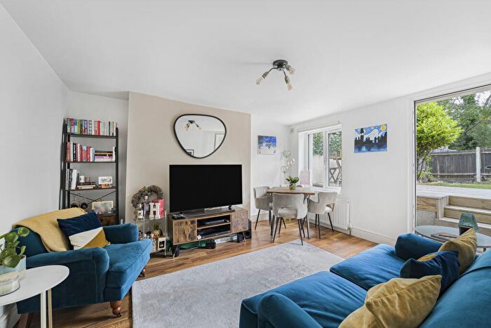 2 Bedroom Flat For Sale In Eastdown Park, SE13