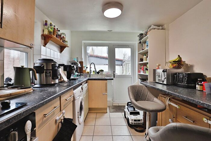 3 Bedroom Terraced House For Sale In Victoria Place, Bournemouth, BH1