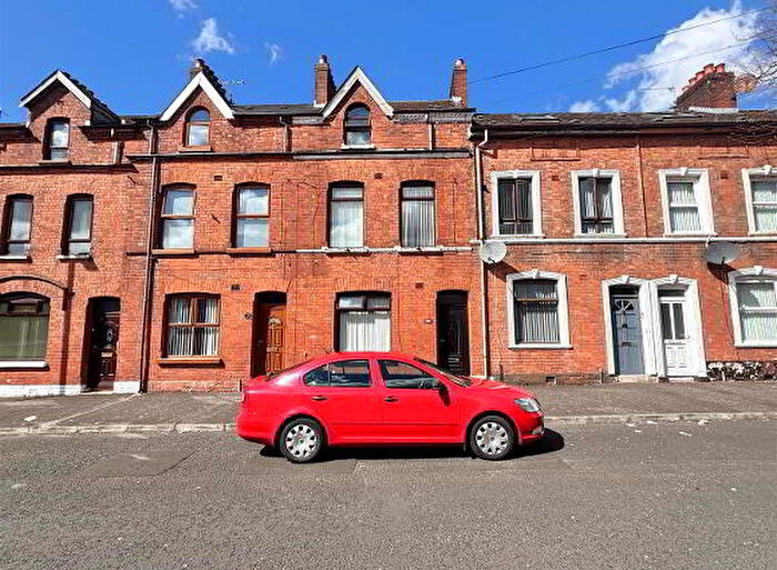 4 Bedroom TownHouse For Sale In Ainsworth Avenue, Belfast, BT13