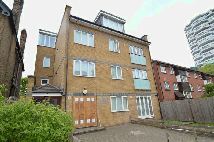 2 Bedroom Flat To Rent In Addiscombe Grove, Croydon, CR0