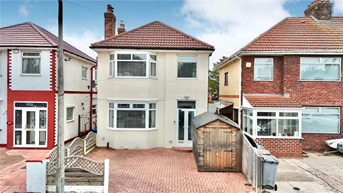 3 Bedroom Detached House For Sale In Meadowbrook Road, Moreton, Wirral, CH46