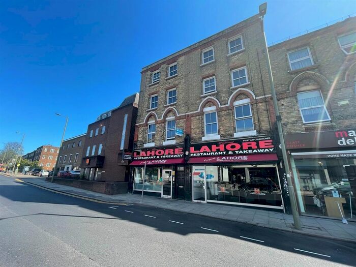 Studio To Rent In Brent Street, Hendon, NW4