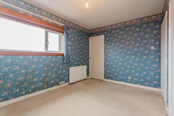 2 Bedroom Semi-Detached Villa For Sale In Glamis Avenue, Elderslie, PA5