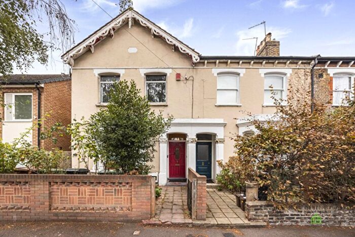 1 Bedroom Flat For Sale In Argyle Road, London, E15