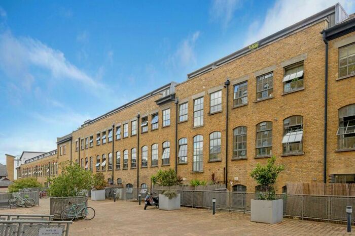 1 Bedroom Flat To Rent In Old Ford Road, Victoria Park, E3