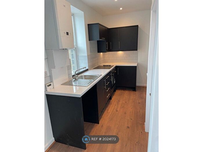 1 Bedroom Flat To Rent In Milnsbridge, Huddersfield, HD4