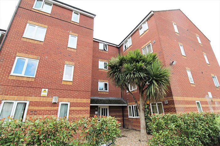 1 Bedroom Flat To Rent In Bream Close, Tottenham Hale, London, N17