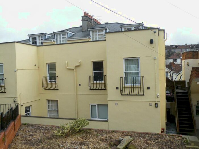 2 Bedroom Flat To Rent In Claremont Road, Bishopston, BS7