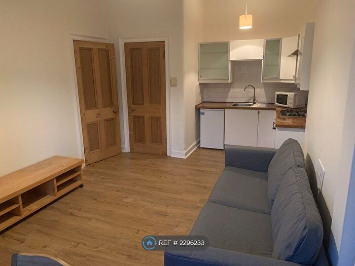 1 Bedroom Flat To Rent In Watson Crescent, Edinburgh, EH11