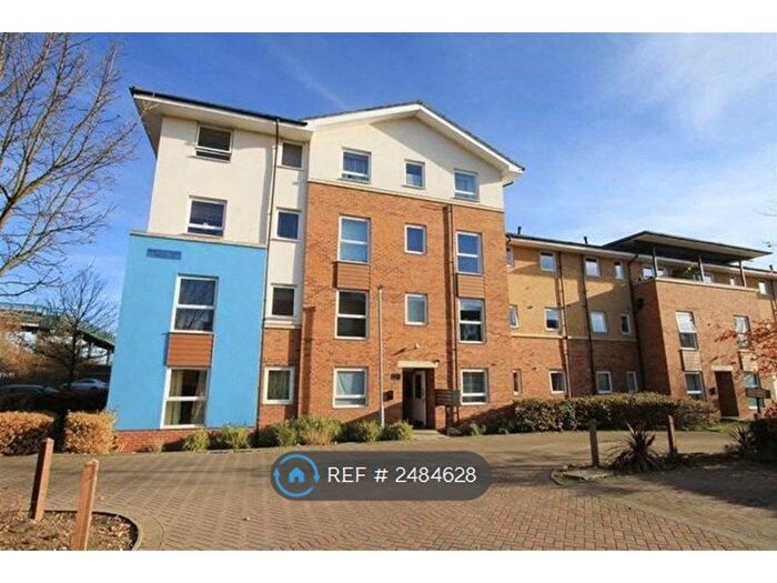 2 Bedroom Flat To Rent In Admiralty Close, West Drayton, UB7