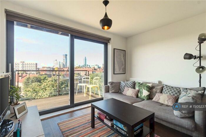 1 Bedroom Flat To Rent In Aragon Court, London, SE11