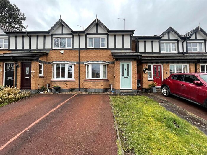 2 Bedroom Mews To Rent In Loxley Close, Macclesfield, SK11