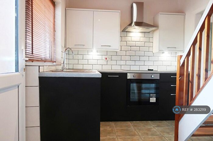 2 Bedroom Terraced House To Rent In Wigan Road, Westhoughton, Bolton, BL5