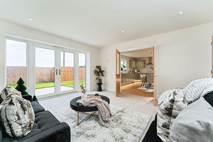 3 Bedroom Detached Bungalow For Sale In Rose Gardens, Manea, March, PE15