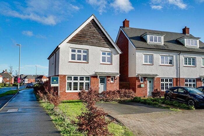 3 Bedroom Detached House For Sale In Shackleton Grove, Leighton Buzzard, LU7