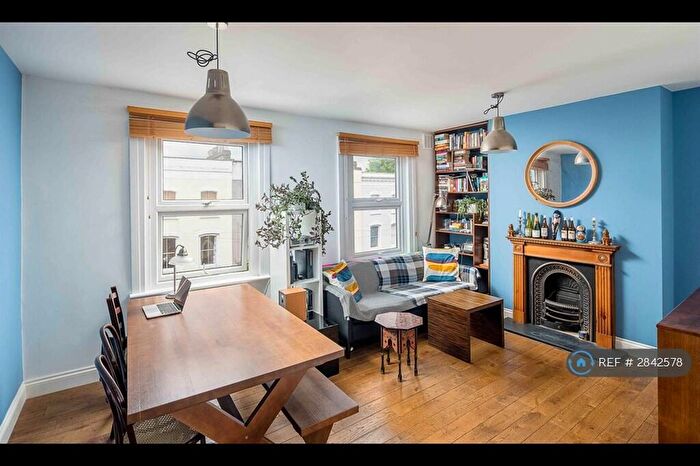 2 Bedroom Flat To Rent In Stoke Newington, London, N16